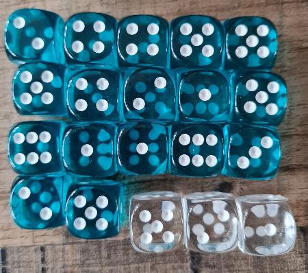 Dice D6 - Chessex - 16mm d6 - 20 blue and white transparent dice