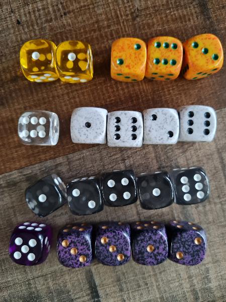 Dice D6 - Chessex - 16mm d6 - 20 mix colors dice